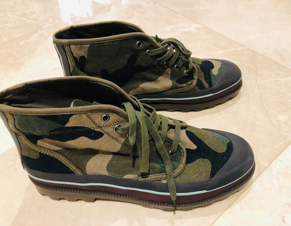 Valentino camo deals boots
