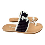 Chanel Raffia Black /White CC Logo Toe Ring Sandals Sz 38