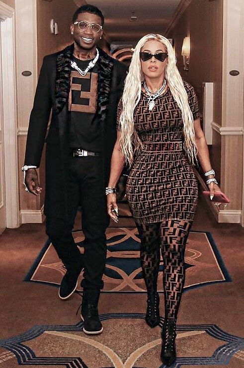 Fendi Black Logo T-shirt Sz XXL – Wopsters Closet