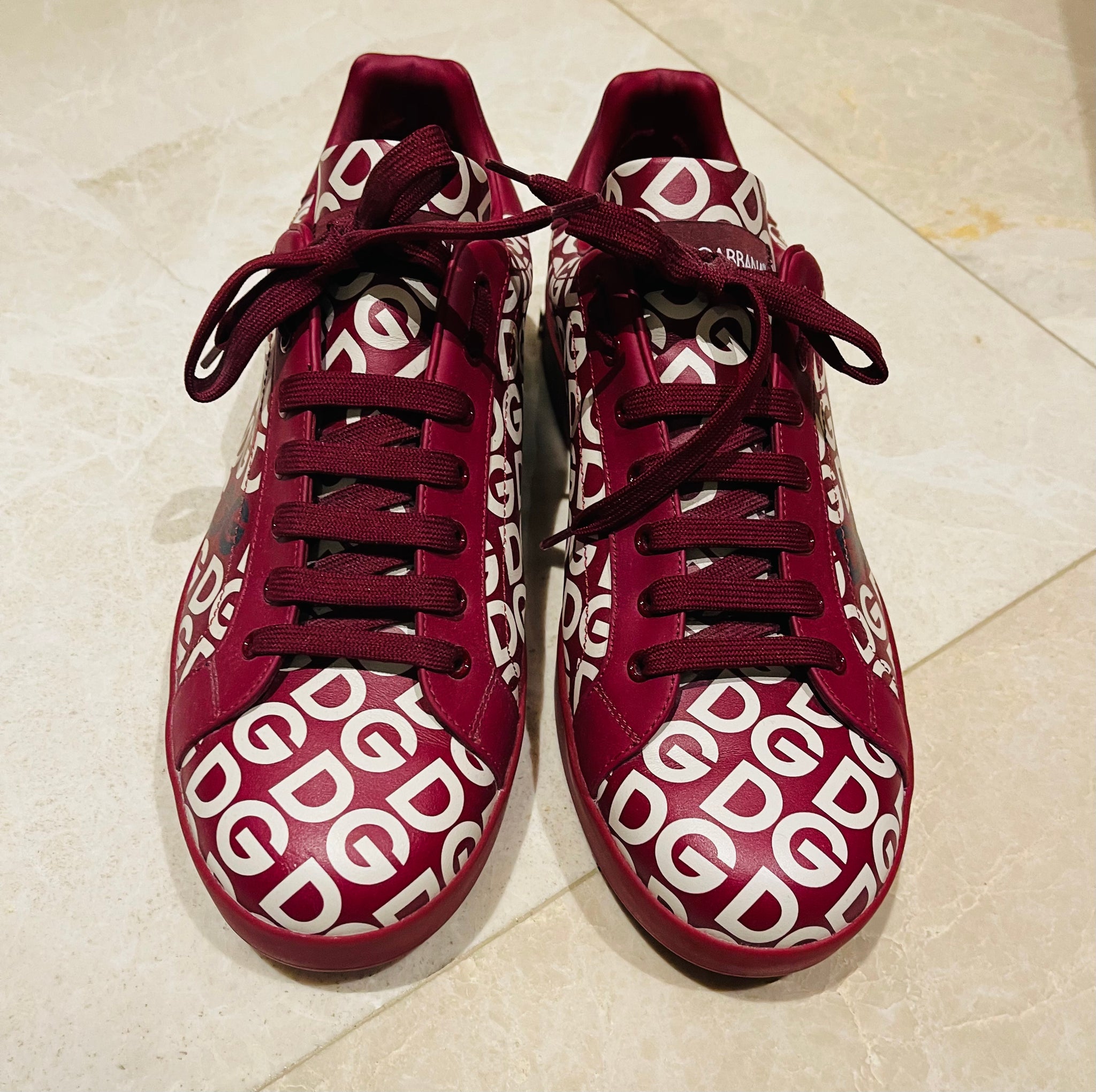 DOLCE & GABBANA ロコフラクスリッホンスライト 【関税込】 Dolce & Gabbana Red Logo Sneakers Sz 12 – Wopsters Closet