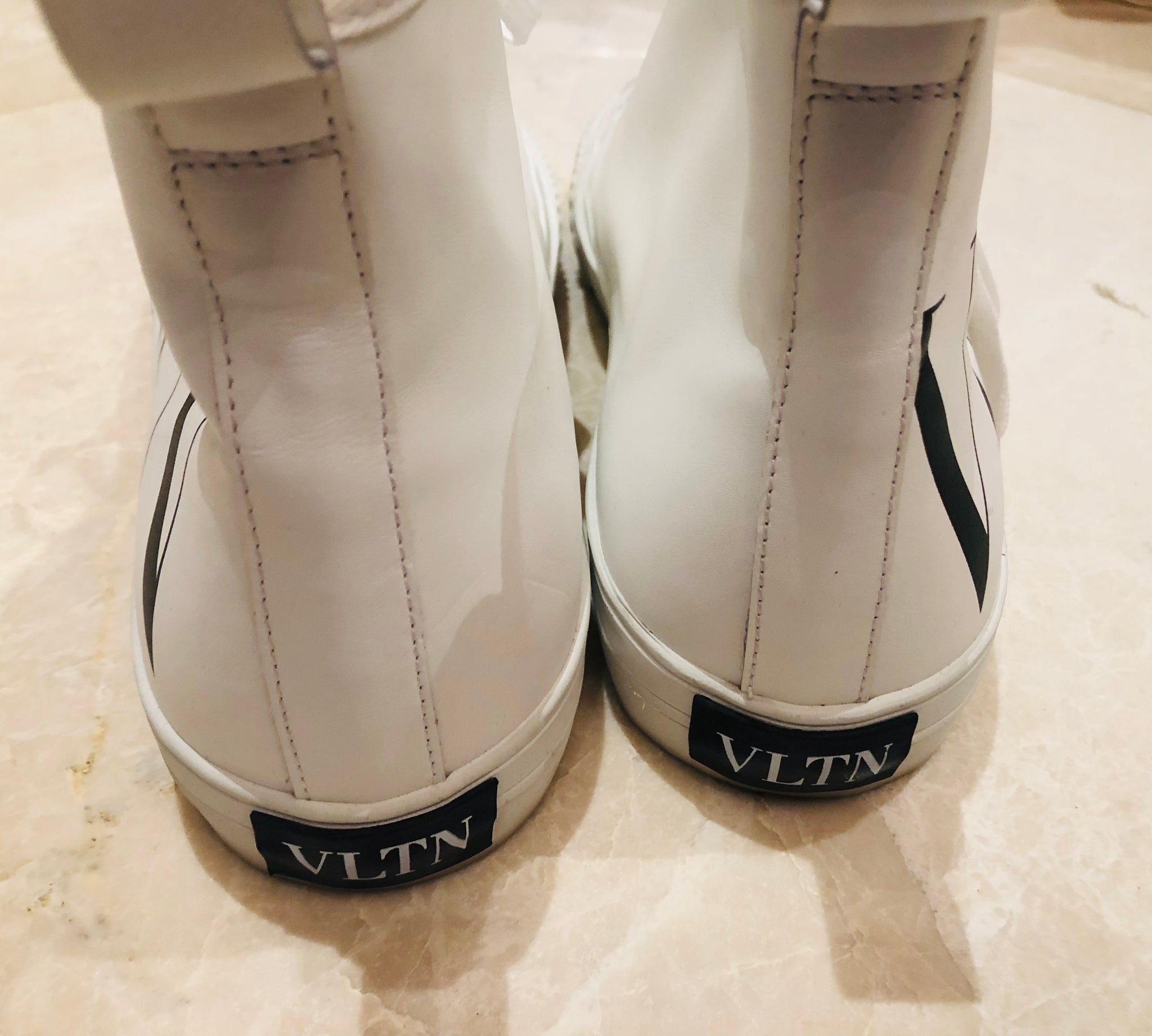 とう♡VALENTINO pink-rubber-rockstud-valentino