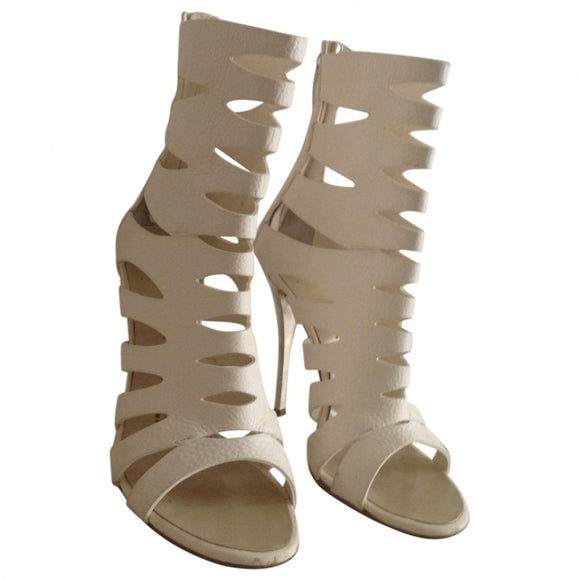Giuseppe Zanotti White Leather Cut Out Ankle Boots Sz 37.5